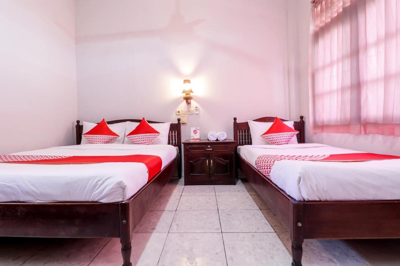 Oyo 2411 Taman Mekar Beach Inn 2 Kuta Lombok Exterior foto